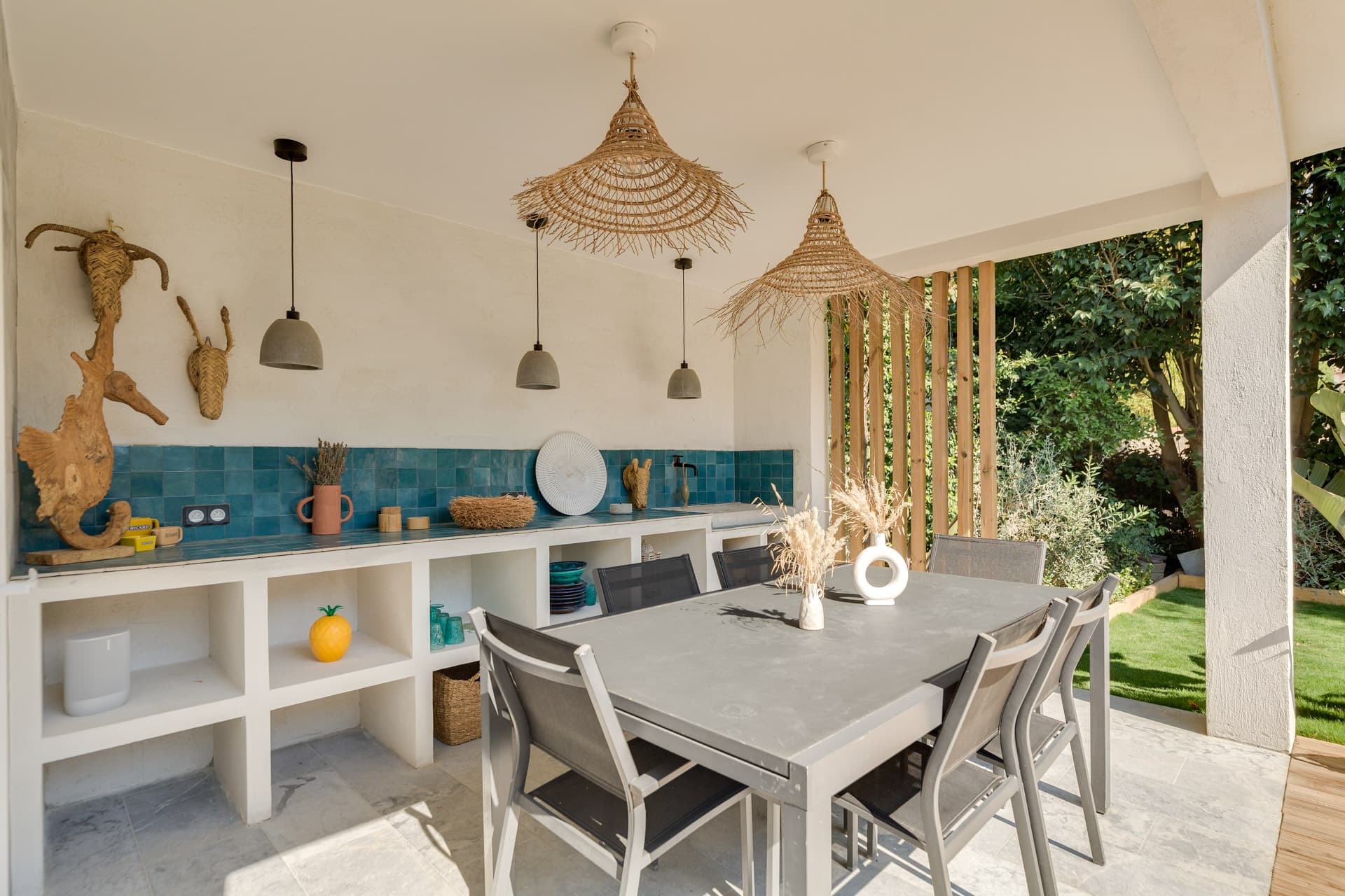 table à manger en extérieur