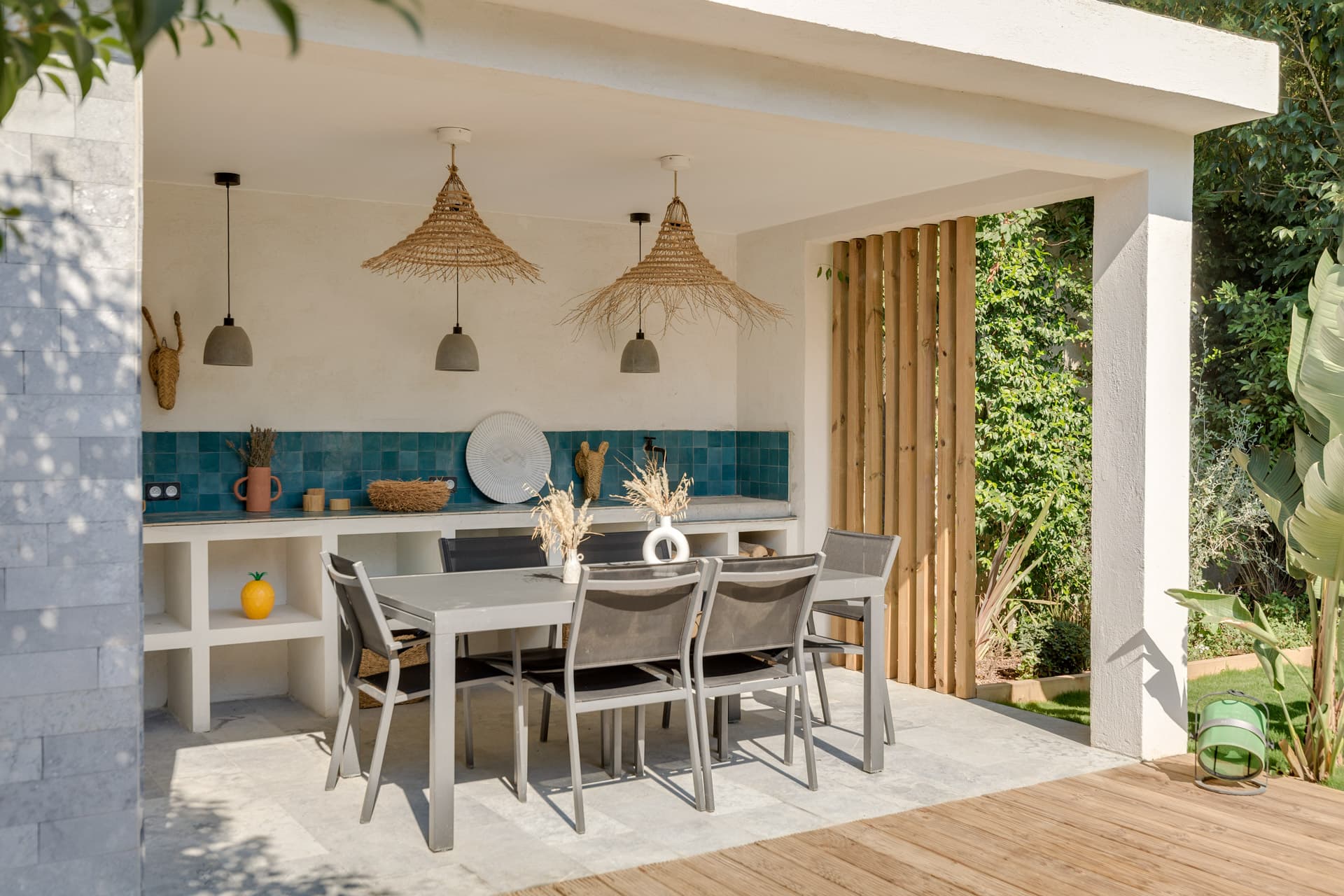 piscine vue du jardin